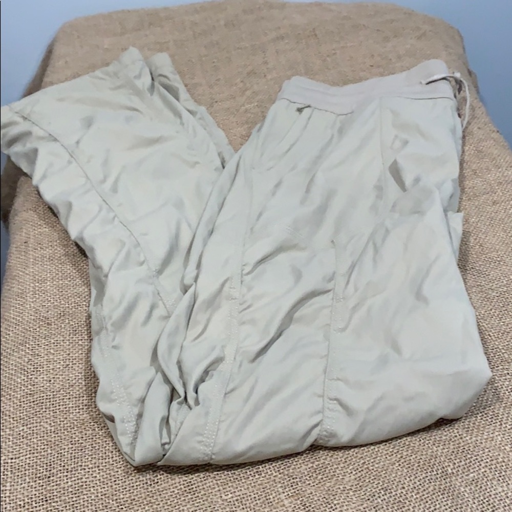 North Face tan joggers lightweight and comfortable